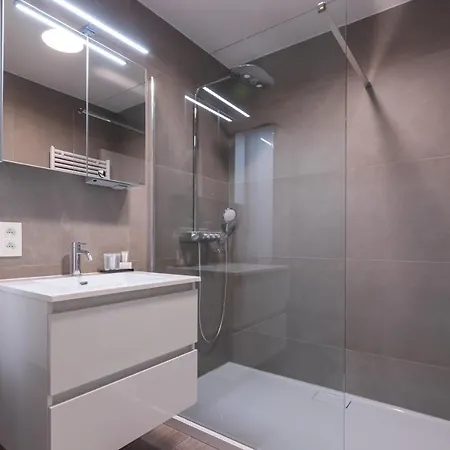 Design Empire Apartment *